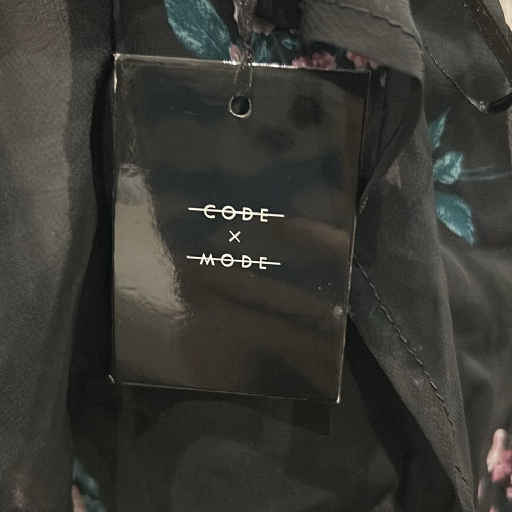 Nwt code x mode xs top - Picture 6 of 7